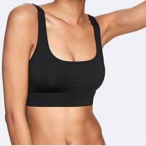 VS PINK Ultimate Scoop Bra